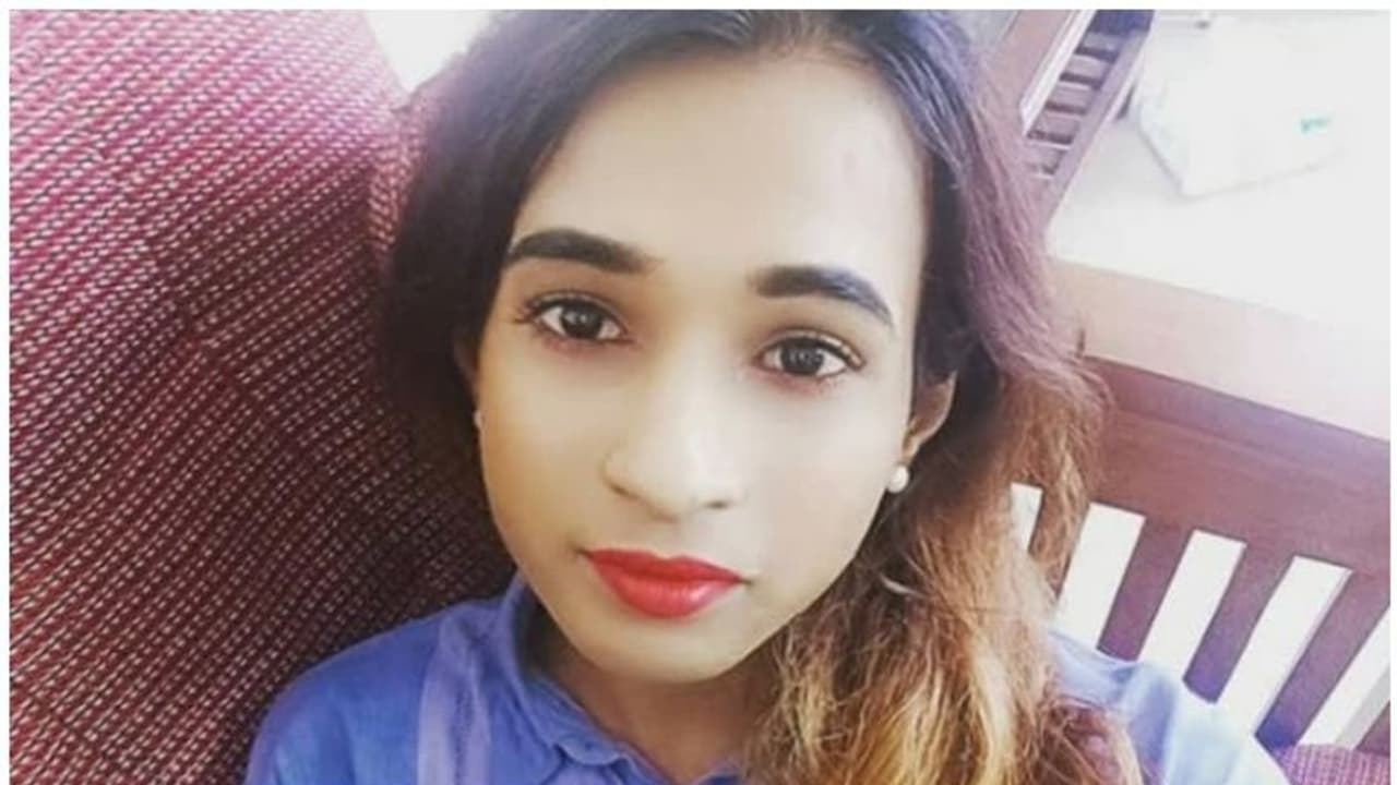 പർദ്ദയിട്ട് നടക്കാൻ നിർബന്ധിച്ചു, സ്ഥാനാർഥിത്വത്തിൽനിന്നും പിന്മാറുന്നു; വേങ്ങരയിലെ ട്രാൻസ്ജെൻഡർ സ്ഥാനാർത്ഥി പർദ്ദയിട്ട് നടക്കാൻ നിർബന്ധിച്ചു, സ്ഥാനാർഥിത്വത്തിൽനിന്നും പിന്മാറുന്നു; വേങ്ങരയിലെ ട്രാൻസ്ജെൻഡർ സ്ഥാനാർത്ഥി