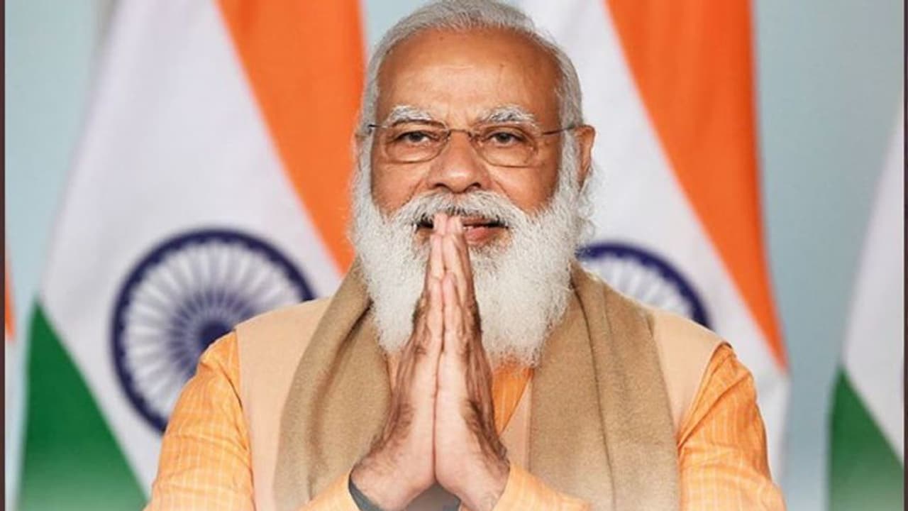 এক পলিসিতে বদলে গেছে আম আদমির জীবন, একনজরে দেখে নিন মোদীর কিছু 'Exclusive' স্কিম