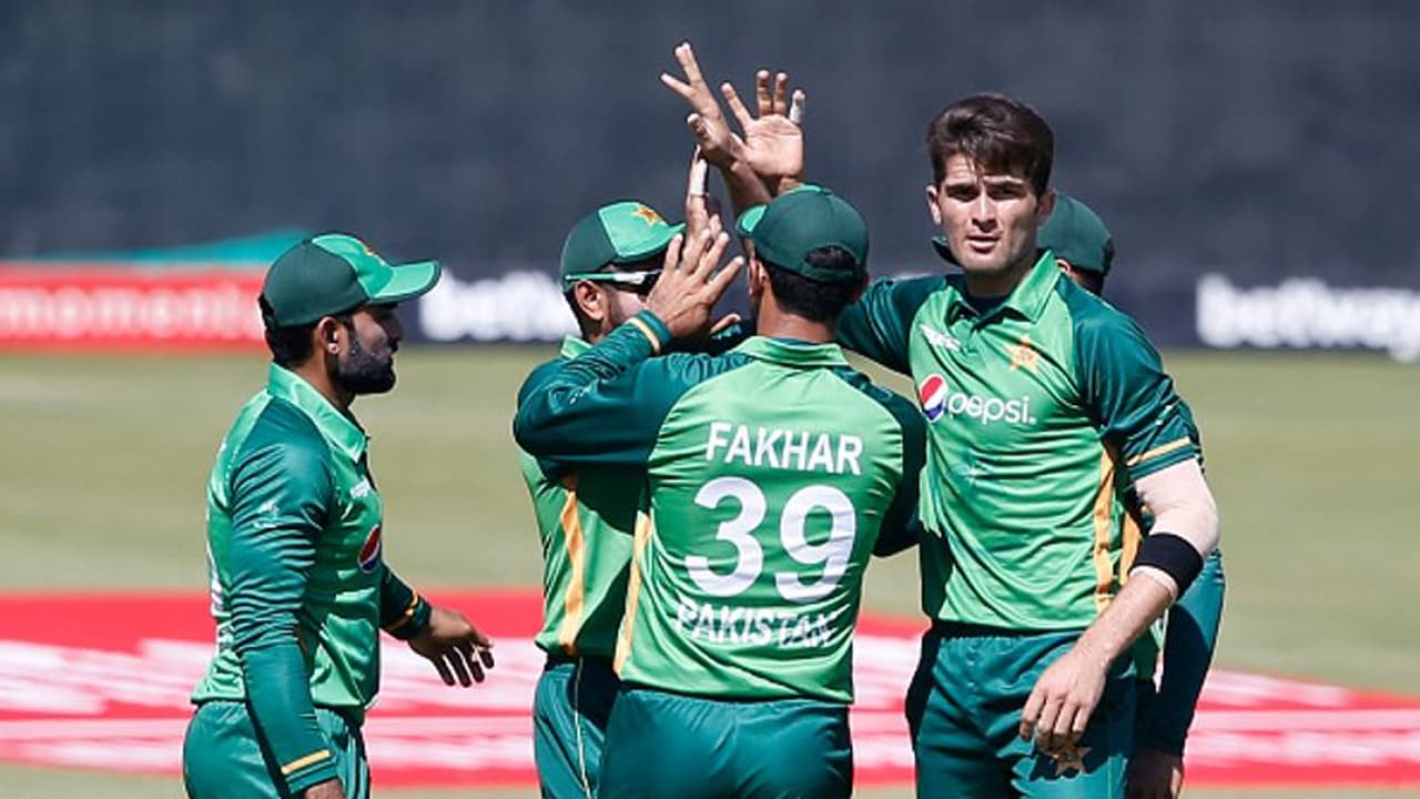 #RSAvsPAK முதல் ஒருநாள்: தென்னாப்பிரிக்கா முதலில் பேட்டிங்.. ஒரே ஓவரில் 2 விக்கெட்டை வீழ்த்திய ஷாஹீன் அஃப்ரிடி