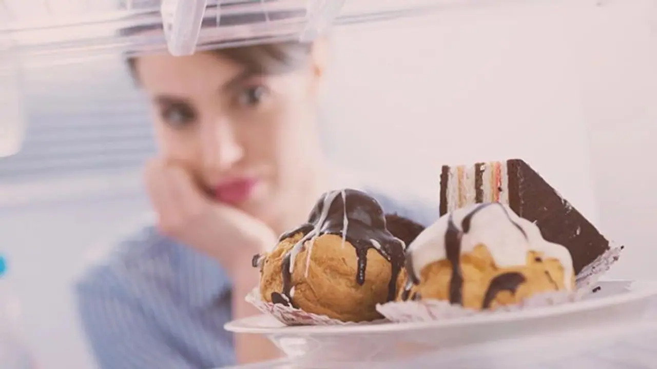 জাঙ্ক ফুড খেতে খুব ভালো লাগে? এর পিছনে রয়েছে অদ্ভুত এই কারণগুলো জাঙ্ক ফুড খেতে খুব ভালো লাগে? এর পিছনে রয়েছে অদ্ভুত এই কারণগুলো