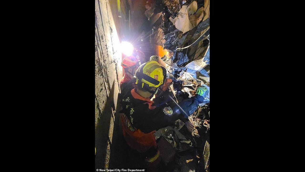 Eastern Railway আয় বৃদ্ধির অন্যতম উপায়,পূর্ব রেলপুরনো যন্ত্রাংশ বিক্রি করে ১ দিনে আয় করল ৪ কোটি Eastern Railway আয় বৃদ্ধির অন্যতম উপায়,পূর্ব রেলপুরনো যন্ত্রাংশ বিক্রি করে ১ দিনে আয় করল ৪ কোটি