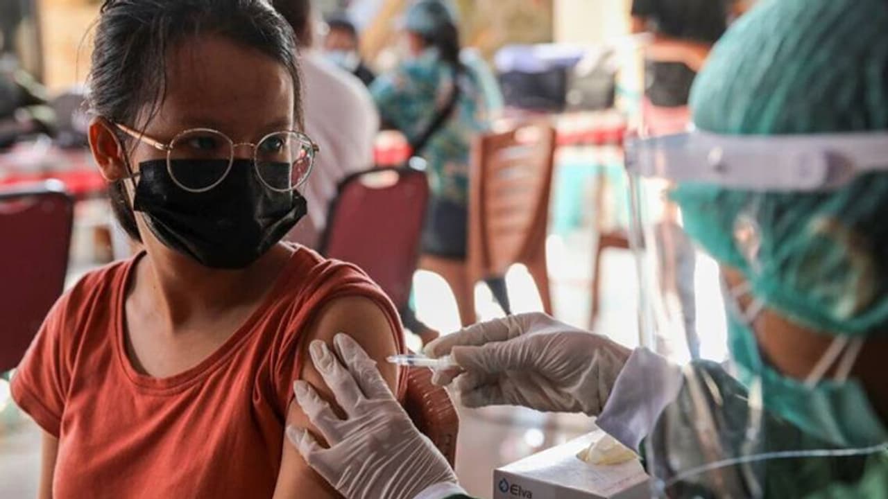 दिल्ली में कोरोना केस का पॉजिटिविटी रेट 4.1%, स्वास्थ्य मंत्री ने कहा अपर मिडिल क्लास में ज्यादा केस दिल्ली में कोरोना केस का पॉजिटिविटी रेट 4.1%, स्वास्थ्य मंत्री ने कहा अपर मिडिल क्लास में ज्यादा केस