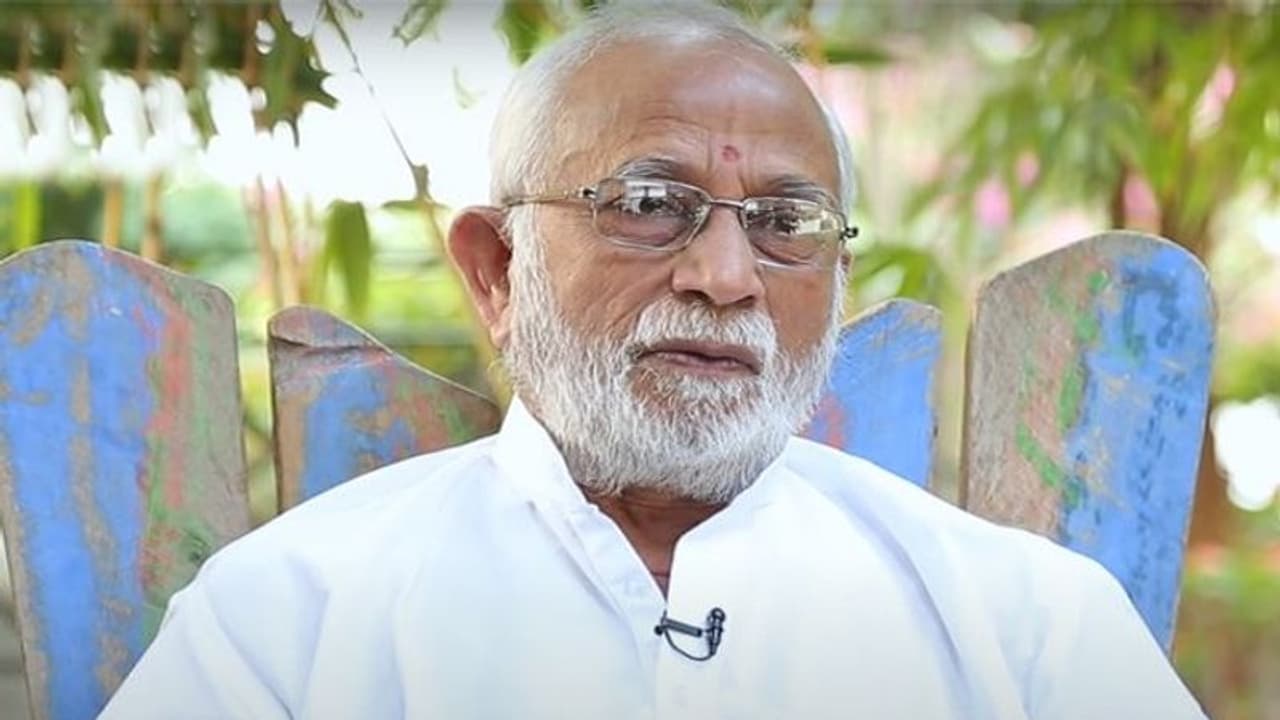 సన్యాసం తీసుకుని.. శివరామానంద సరస్వతిగా మారిన బద్వేలు మాజీ ఎమ్మెల్యే... సన్యాసం తీసుకుని.. శివరామానంద సరస్వతిగా మారిన బద్వేలు మాజీ ఎమ్మెల్యే...