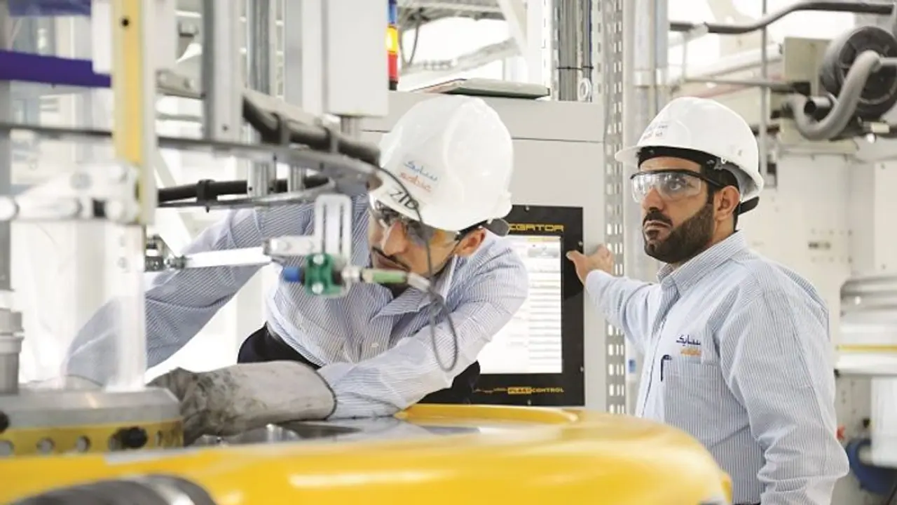 ಸ್ಟೀಲ್ಗಿಂತ ಬಲಿಷ್ಠ, ಕಡಿಮೆ ತೂಕದ ಪ್ಲಾಸ್ಟಿಕ್ ಸಂಶೋಧನೆ; ಬೆಂಗಳೂರು ಎಂಜಿನಿಯರ್ ಸಾಧನೆ! ಸ್ಟೀಲ್ಗಿಂತ ಬಲಿಷ್ಠ, ಕಡಿಮೆ ತೂಕದ ಪ್ಲಾಸ್ಟಿಕ್ ಸಂಶೋಧನೆ; ಬೆಂಗಳೂರು ಎಂಜಿನಿಯರ್ ಸಾಧನೆ!