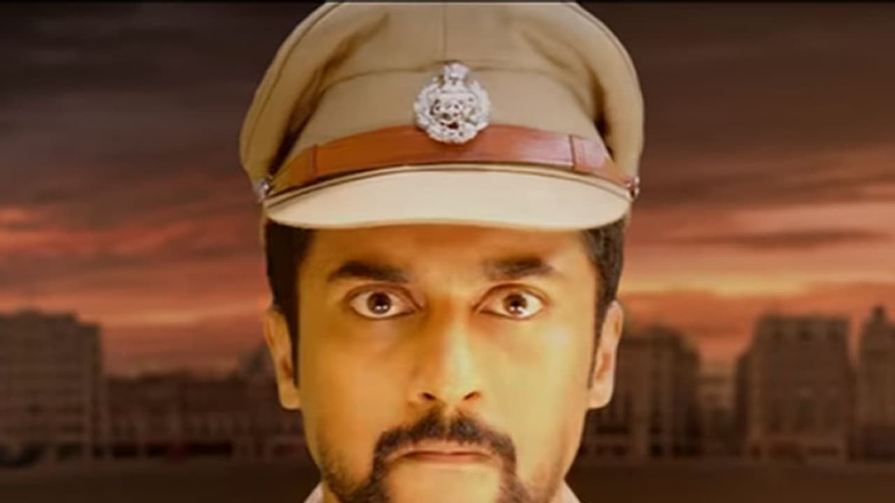 നടുറോഡില്‍ യുവാക്കളുടെ ബൈക്കഭ്യാസം; പൊട്ടിത്തെറിച്ച് സൂര്യ