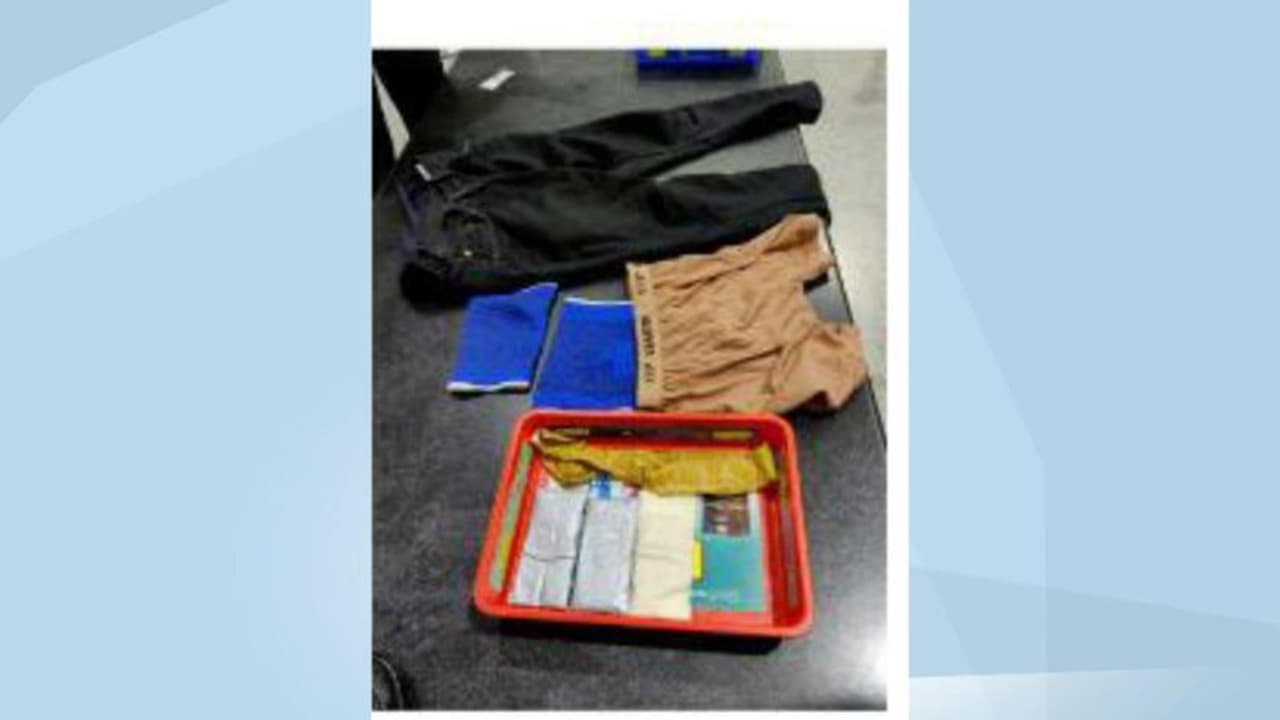 മംഗളൂരു വിമാനത്താവളത്തിൽ വൻ സ്വർണവേട്ട; രണ്ട് ദിവസത്തിനിടെ പിടിച്ചത് രണ്ടര കിലോയിലേറെ മംഗളൂരു വിമാനത്താവളത്തിൽ വൻ സ്വർണവേട്ട; രണ്ട് ദിവസത്തിനിടെ പിടിച്ചത് രണ്ടര കിലോയിലേറെ