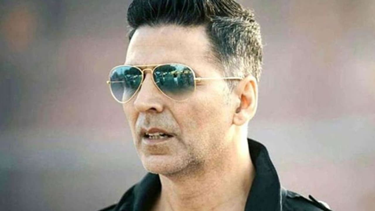 பாலிவுட் திரையுலகை சுழட்டி அடிக்கும் கொரோனா..! நடிகர் அக்ஷய் குமாருக்கு தொற்று உறுதி..!