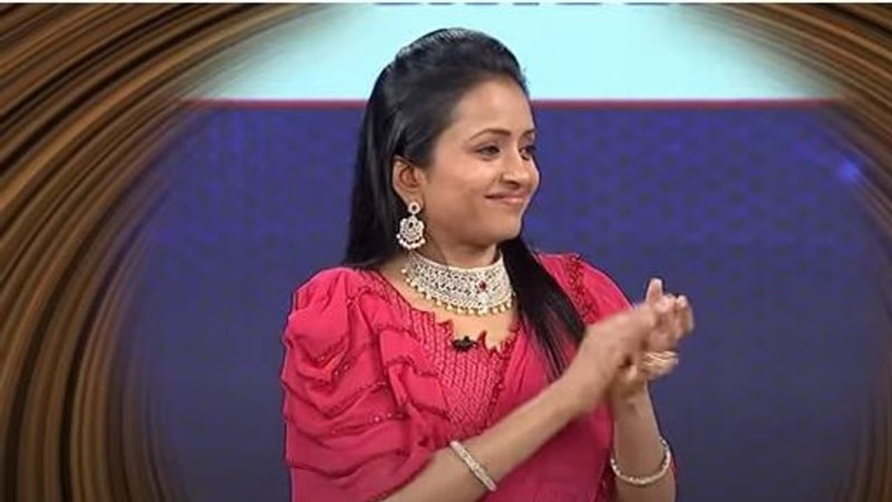 ఇంత క్రూరత్వమా..? యాంకర్ సుమపై నెటిజన్ల ట్రోల్స్..! ఇంత క్రూరత్వమా..? యాంకర్ సుమపై నెటిజన్ల ట్రోల్స్..!