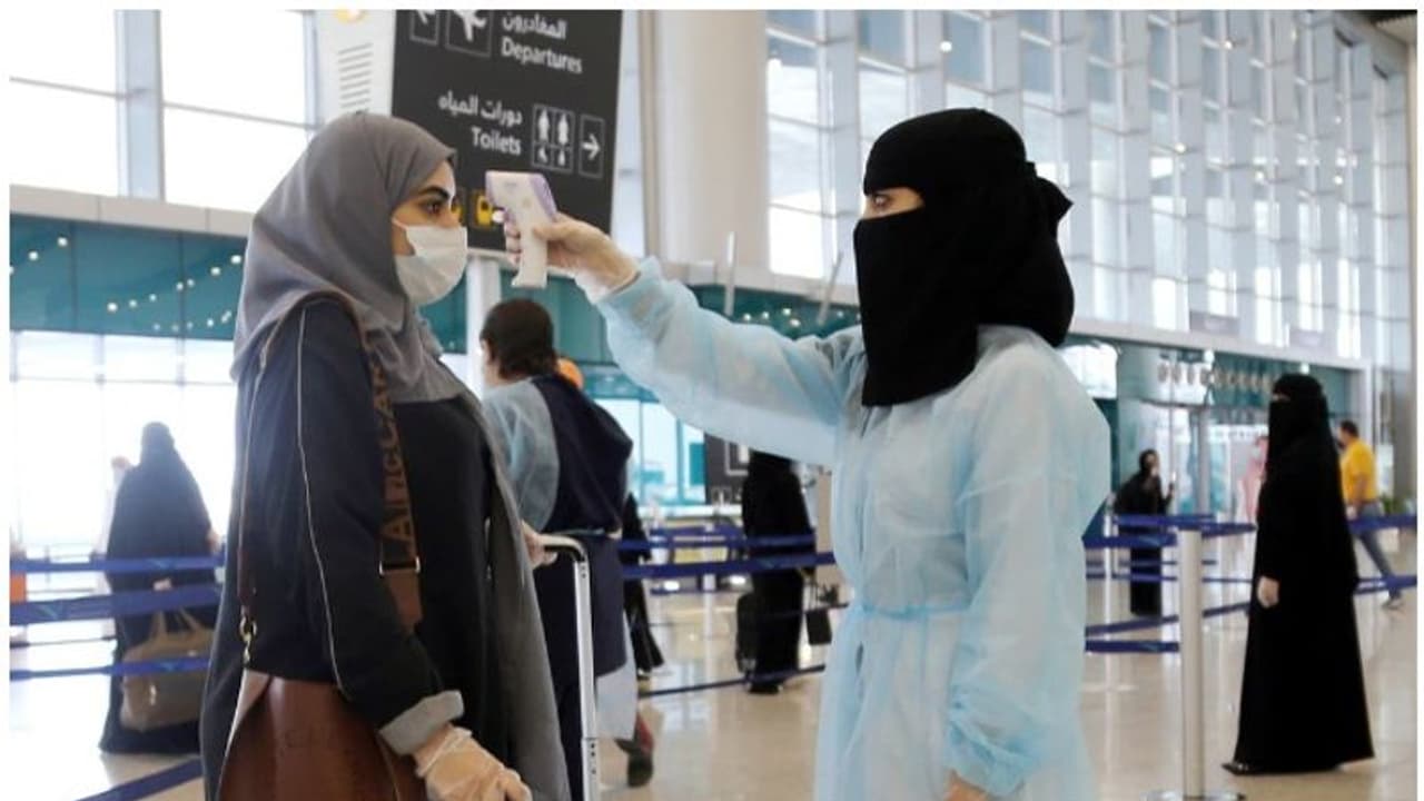 സൗദിയില് 24 മണിക്കൂറിനിടയില് 955 പേര്ക്ക് കൂടി കൊവിഡ് സൗദിയില് 24 മണിക്കൂറിനിടയില് 955 പേര്ക്ക് കൂടി കൊവിഡ്