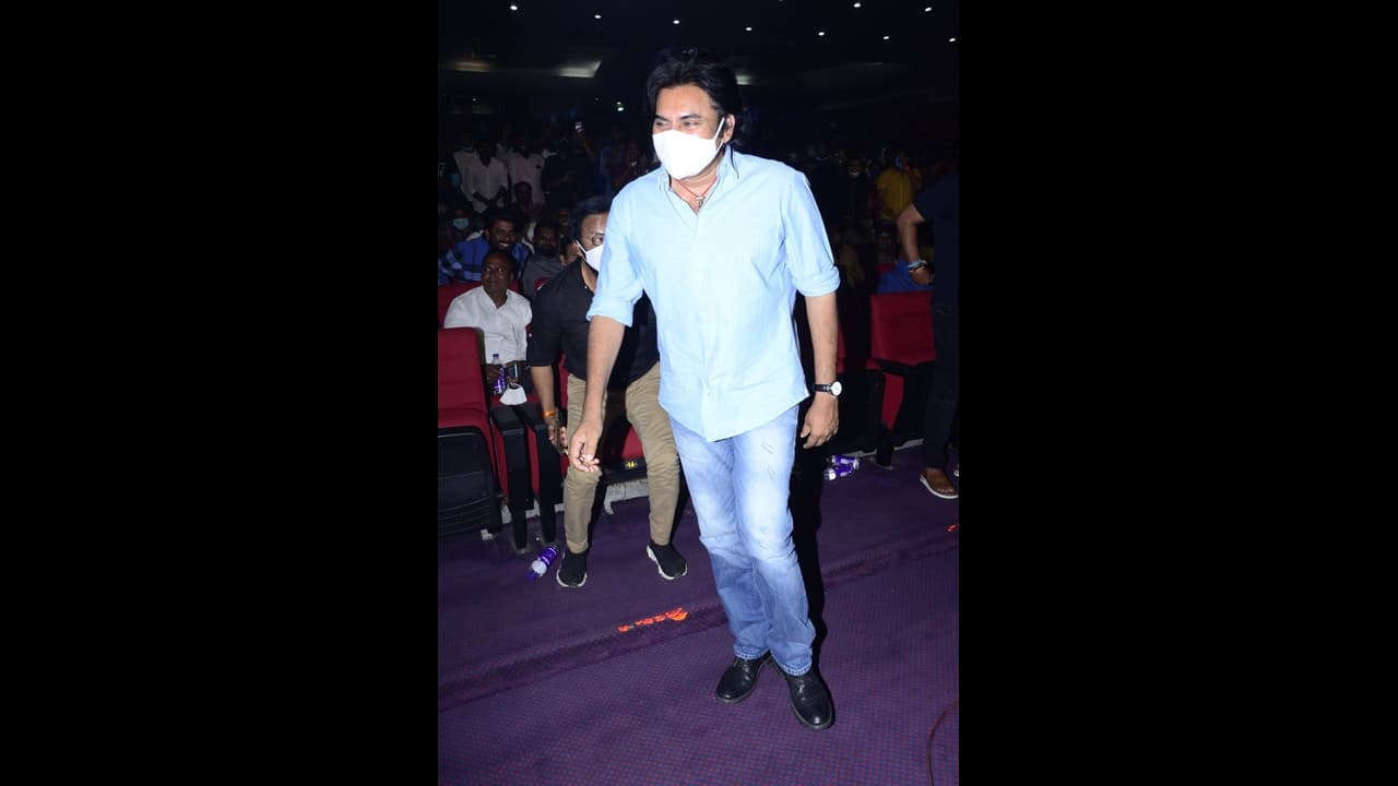 పులివెందులపై వ్యాఖ్య: పవన్ కల్యాణ్ మీద పోలీసులకు ఫిర్యాదు పులివెందులపై వ్యాఖ్య: పవన్ కల్యాణ్ మీద పోలీసులకు ఫిర్యాదు