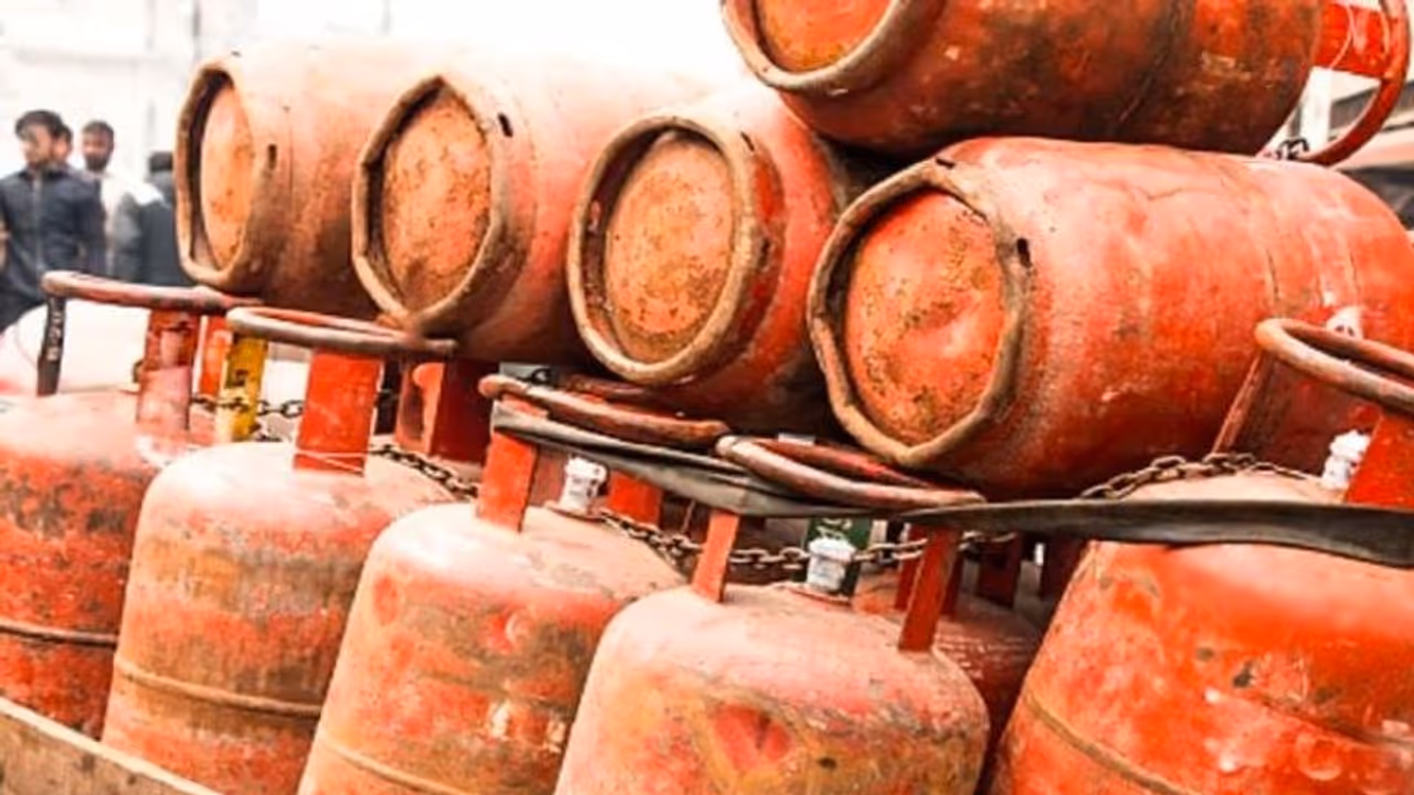 ಗ್ಯಾಸ್, ತೈಲ ಬೆಲೆ ಹೆಚ್ಚಳಕ್ಕೆ ತಾಲಿಬಾನ್ ಕಾರಣ: ಸಿಎಂ ರೇಸ್‌ನಲ್ಲಿದ್ದ ಬಿಜೆಪಿ ಶಾಸಕನ ಸಮರ್ಥನೆ