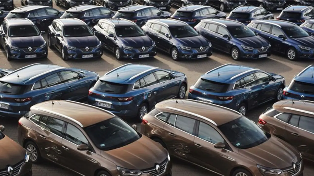 बदल गया पुरानी कार खरीदने बेचने का नियम, जान लें फायदे में रहेंगे बदल गया पुरानी कार खरीदने बेचने का नियम, जान लें फायदे में रहेंगे