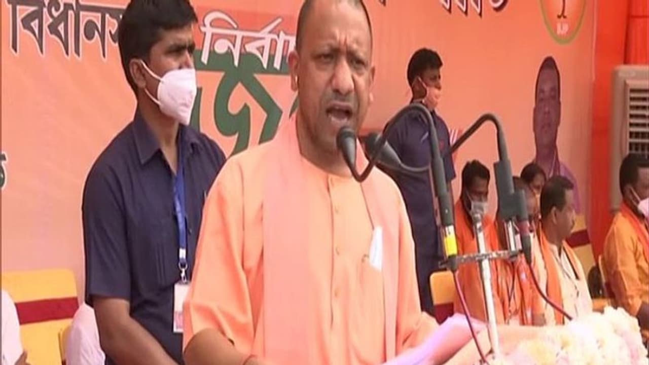 बंगाल में बोले योगी दीदी इस समय इतनी नाराज हैं कि वो कह रही हैं कि जय श्रीराम बोलोगे तो जेल में डाल देंगे बंगाल में बोले योगी दीदी इस समय इतनी नाराज हैं कि वो कह रही हैं कि जय श्रीराम बोलोगे तो जेल में डाल देंगे