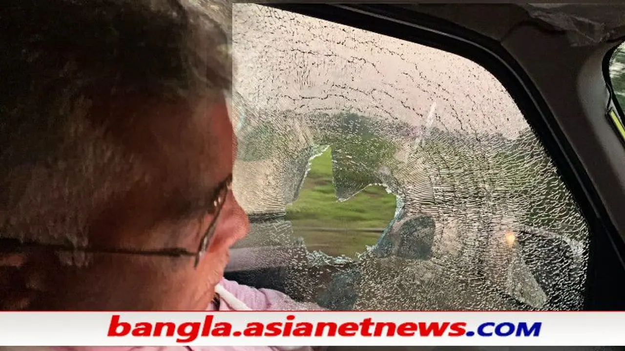 শীতলকুচিতে দিলীপের উপর হামলা, মমতার বিরুদ্ধে উসকানির অভিযোগ বিজেপি সভাপতির শীতলকুচিতে দিলীপের উপর হামলা, মমতার বিরুদ্ধে উসকানির অভিযোগ বিজেপি সভাপতির