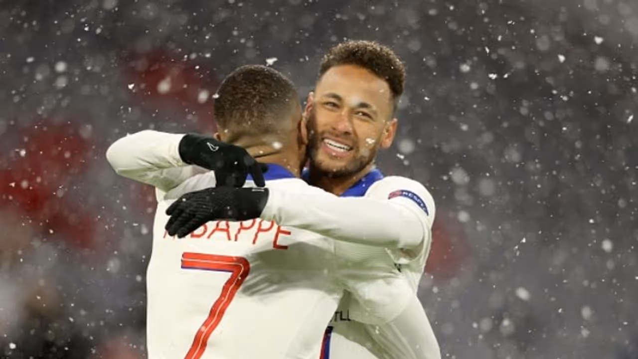 ഇരട്ടഗോളുമായി എംബാപ്പെ, കളംനിറഞ്ഞ് നെയ്മര്; ബയേണിനെതിരെ ത്രില്ലര് ജയവുമായി പിഎസ്ജി ഇരട്ടഗോളുമായി എംബാപ്പെ, കളംനിറഞ്ഞ് നെയ്മര്; ബയേണിനെതിരെ ത്രില്ലര് ജയവുമായി പിഎസ്ജി