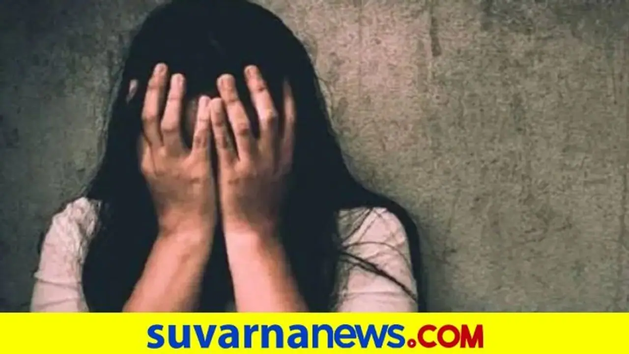 ಹೆಣ್ಣು ಹೆತ್ತಳು ಎಂಬ ಕಾರಣಕ್ಕೆ ಪತ್ನಿ ಮೇಲೆ ಆಸಿಡ್ ಸುರಿದ ಪಾಪಿ ಗಂಡ ಹೆಣ್ಣು ಹೆತ್ತಳು ಎಂಬ ಕಾರಣಕ್ಕೆ ಪತ್ನಿ ಮೇಲೆ ಆಸಿಡ್ ಸುರಿದ ಪಾಪಿ ಗಂಡ