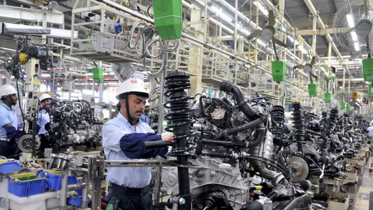 தொழிற்சாலைகள், தனியார் நிறுவனங்களுக்கு கிடுக்குப்பிடி... தமிழக அரசு பிறப்பித்த அதிரடி உத்தரவு...! தொழிற்சாலைகள், தனியார் நிறுவனங்களுக்கு கிடுக்குப்பிடி... தமிழக அரசு பிறப்பித்த அதிரடி உத்தரவு...!