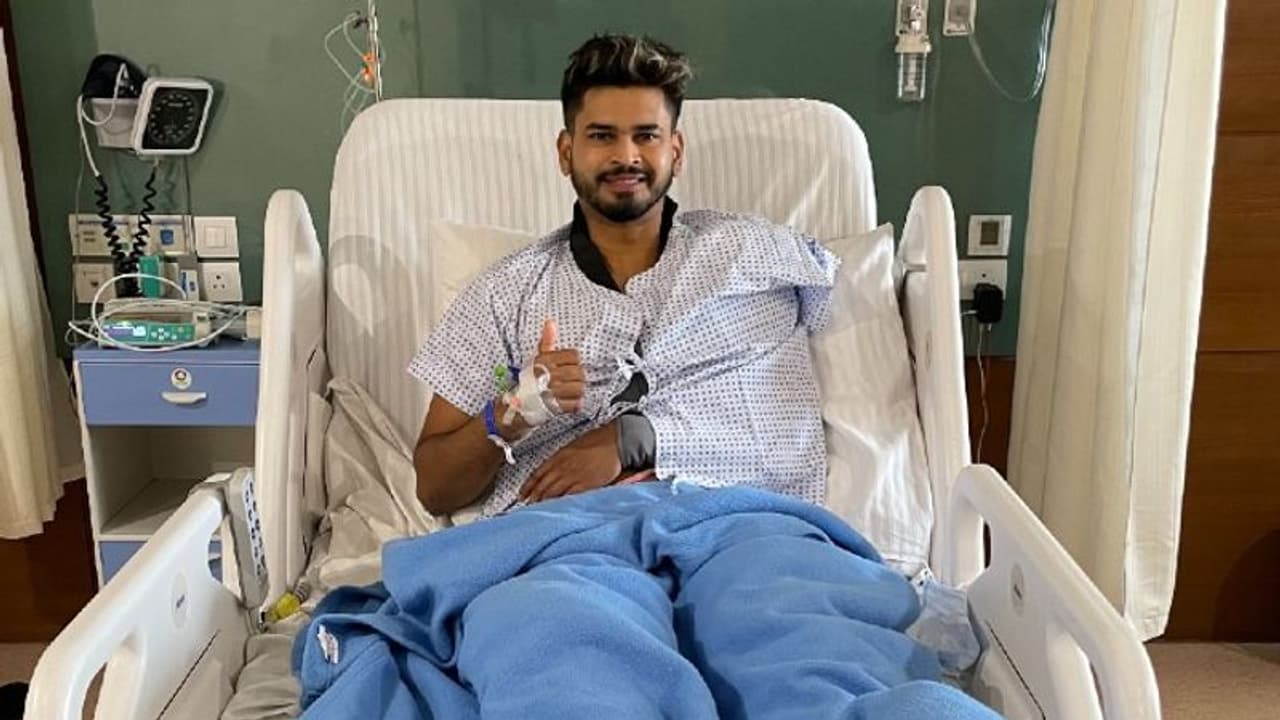 ശസ്ത്രക്രിയ കഴിഞ്ഞു, വൈകാതെ തിരിച്ചെത്തുമെന്ന് ശ്രേയസ് അയ്യര് ശസ്ത്രക്രിയ കഴിഞ്ഞു, വൈകാതെ തിരിച്ചെത്തുമെന്ന് ശ്രേയസ് അയ്യര്