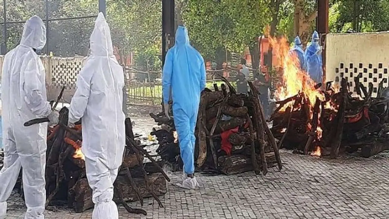 मध्य प्रदेश के इस जिले में जाने से डर रहे लोग, 3 दिन में 51 लोगों की मौत..'श्मशान में जगह तक नहीं' मध्य प्रदेश के इस जिले में जाने से डर रहे लोग, 3 दिन में 51 लोगों की मौत..'श्मशान में जगह तक नहीं'