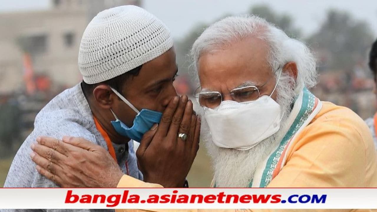 প্রধানমন্ত্রীর সঙ্গে তাঁর ছবি ভাইরাল, প্রধানমন্ত্রীকে কী বলেছিলেন ফেজ টুপি পরা যুবক