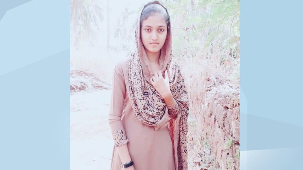 വളാഞ്ചേരിയിൽ നിന്ന് കണ്ടെടുത്ത മൃതദേഹം കാണാതായ സുബീറ ഫര്ഹത്തിന്റേത്; കുറ്റം സമ്മതിച്ച് അയല്വാസി വളാഞ്ചേരിയിൽ നിന്ന് കണ്ടെടുത്ത മൃതദേഹം കാണാതായ സുബീറ ഫര്ഹത്തിന്റേത്; കുറ്റം സമ്മതിച്ച് അയല്വാസി