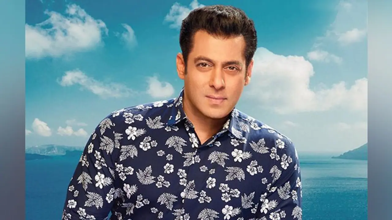 স্বাস্থ্যকর্মীদের জন্য খাবারের সরঞ্জাম, নিজেই কিচেনে খাবারের মান চেখে দেখছেন ভাইজান স্বাস্থ্যকর্মীদের জন্য খাবারের সরঞ্জাম, নিজেই কিচেনে খাবারের মান চেখে দেখছেন ভাইজান