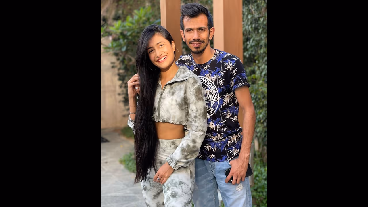 Yuzvendra Chahal, wife Dhanashree Verma take part in footwrok challenge (Watch video) Yuzvendra Chahal, wife Dhanashree Verma take part in footwrok challenge (Watch video)