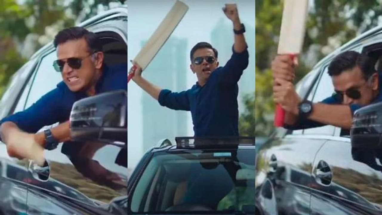 সিগনালে ব্যাট হাতে 'দাদাগিরি', এ কোন রাহুল দ্রাবিড়, ভাইরাল ভিডিও সিগনালে ব্যাট হাতে 'দাদাগিরি', এ কোন রাহুল দ্রাবিড়, ভাইরাল ভিডিও