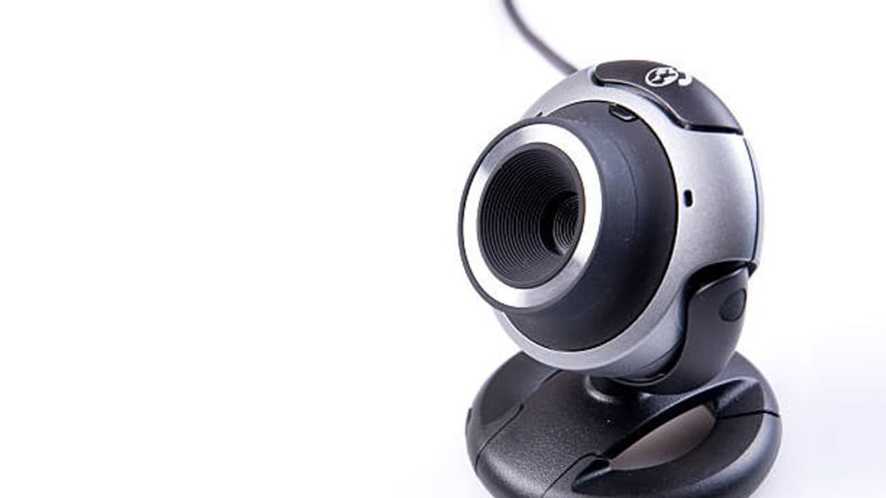 webcam in ladies bathroom : లేడీస్ బాత్ రూమ్ లో వెబ్ క్యామ్.. ప్రియుడు చెప్పాడనే ప్రియురాలి దురాగతం.. webcam in ladies bathroom : లేడీస్ బాత్ రూమ్ లో వెబ్ క్యామ్.. ప్రియుడు చెప్పాడనే ప్రియురాలి దురాగతం..