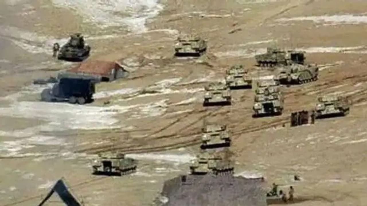 পূর্ব লাদাখে দেখা গেল চিনা সেনার তাঁবু, ভারত ভূখন্ডে চিনের তাঁবু নিয়ে রহস্য পূর্ব লাদাখে দেখা গেল চিনা সেনার তাঁবু, ভারত ভূখন্ডে চিনের তাঁবু নিয়ে রহস্য