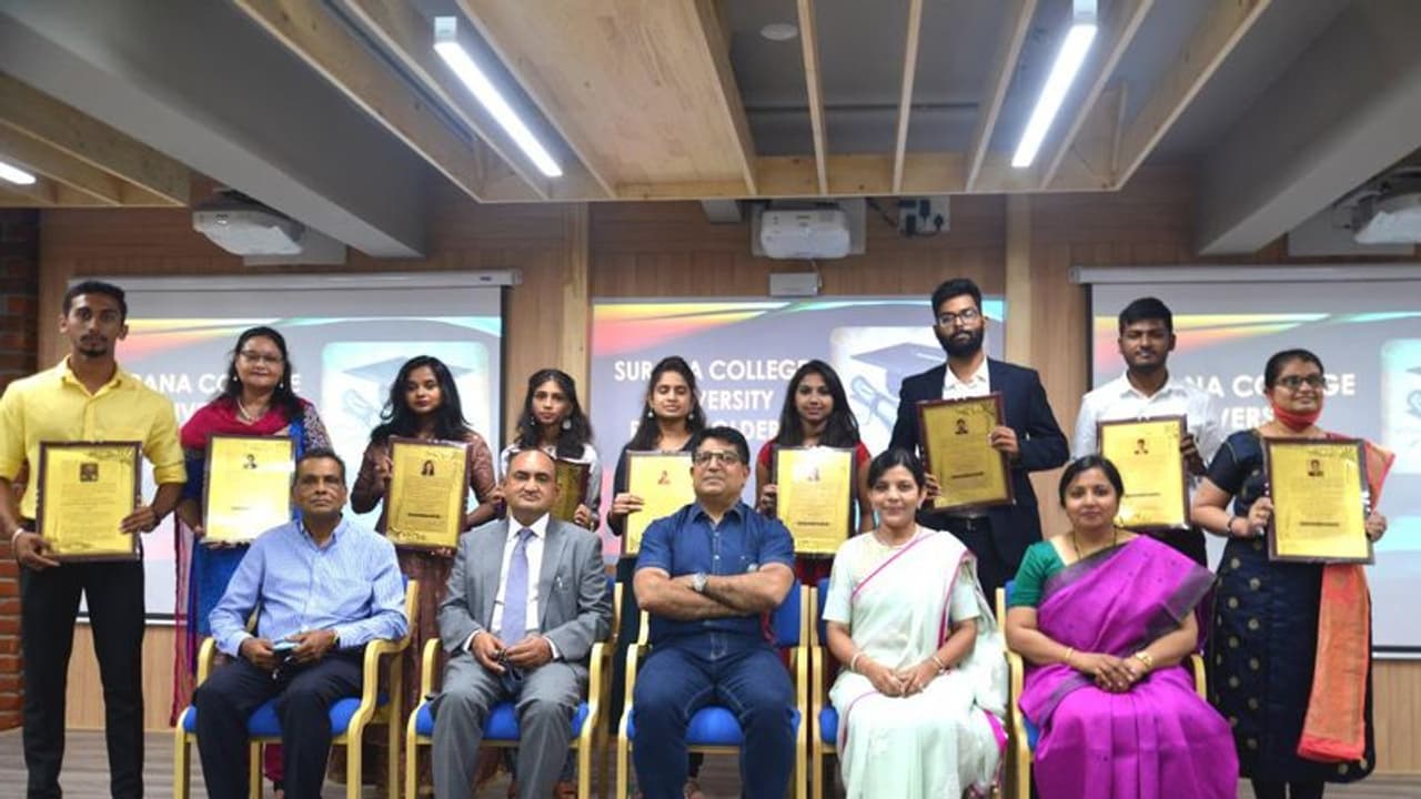 ವಿದ್ಯಾರ್ಥಿಗಳು ಆತ್ಮಸ್ಥೈರ್ಯ ಬೆಳಸಿಕೊಳ್ಳಬೇಕೆಂದು ಕರೆ ಕೊಟ್ಟ ರೈಲ್ವೇ ಎಡಿಜಿಪಿ ಭಾಸ್ಕರ್ ರಾವ್ ವಿದ್ಯಾರ್ಥಿಗಳು ಆತ್ಮಸ್ಥೈರ್ಯ ಬೆಳಸಿಕೊಳ್ಳಬೇಕೆಂದು ಕರೆ ಕೊಟ್ಟ ರೈಲ್ವೇ ಎಡಿಜಿಪಿ ಭಾಸ್ಕರ್ ರಾವ್