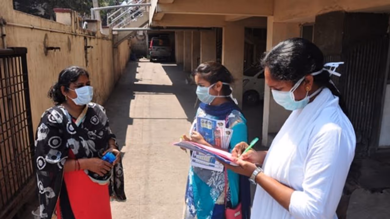 వాలంటీర్లకు పరీక్షలు.. ఏపీ సర్కార్ నోటిఫికేషన్, ఉత్తీర్ణత సాధిస్తేనే వాలంటీర్లకు పరీక్షలు.. ఏపీ సర్కార్ నోటిఫికేషన్, ఉత్తీర్ణత సాధిస్తేనే