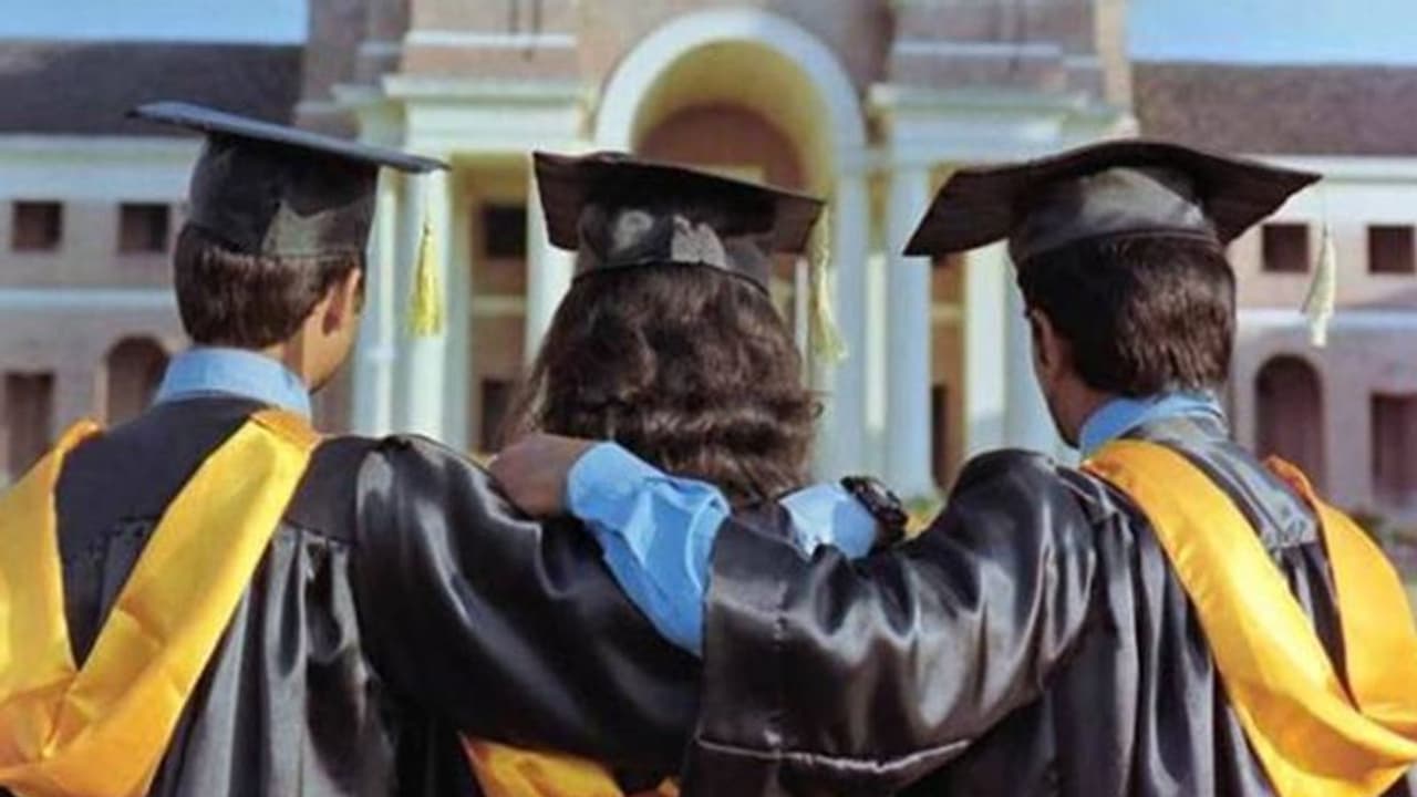 Education loan :மாணவர்களே! உயர் கல்விக்கு கடன் வேணுமா? இதோ 7% குறைவாக வட்டி விதிக்கும் வங்கிகள் பட்டியல் Education loan :மாணவர்களே! உயர் கல்விக்கு கடன் வேணுமா? இதோ 7% குறைவாக வட்டி விதிக்கும் வங்கிகள் பட்டியல்