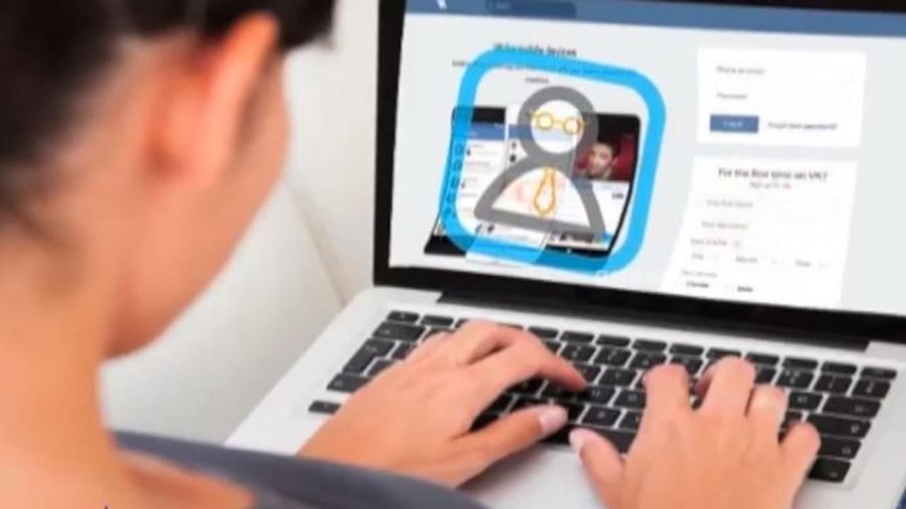 ಕರ್ನಾಟಕದಲ್ಲಿ ಚೀನಾ ಹವಾಲಾ ವಂಚನೆ ಪ್ರಕರಣ; ಸ್ಕಿಲ್ ಗೇಮ್ಸ್ ನಿಯಂತ್ರಿಸಲು ಆಗ್ರಹ! ಕರ್ನಾಟಕದಲ್ಲಿ ಚೀನಾ ಹವಾಲಾ ವಂಚನೆ ಪ್ರಕರಣ; ಸ್ಕಿಲ್ ಗೇಮ್ಸ್ ನಿಯಂತ್ರಿಸಲು ಆಗ್ರಹ!