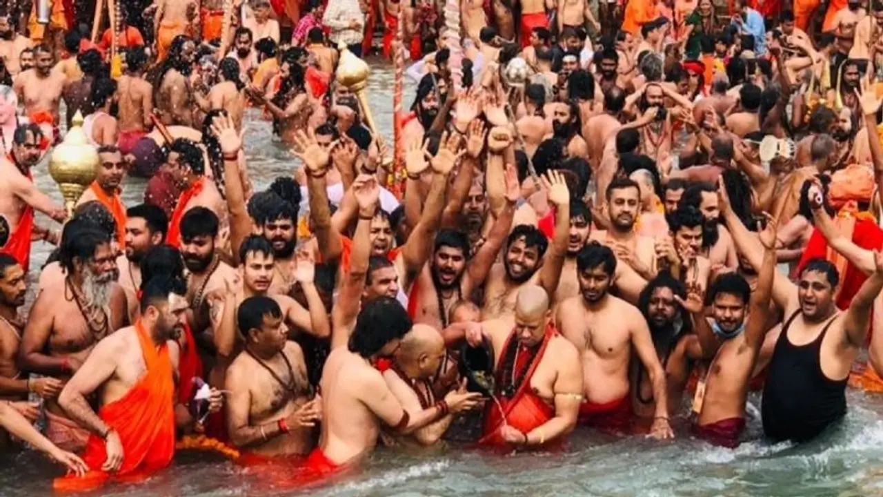 కుంభమేళాలో పుణ్యస్నానాలు: వెయ్యి మందికి కరోనా