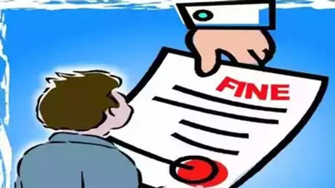 அலட்சியத்தின் உச்சம்... தமிழகத்தில் 4 நாட்களில் மட்டும் வசூலான கொரோனா அபராதம் எவ்வளவு கோடி தெரியுமா?