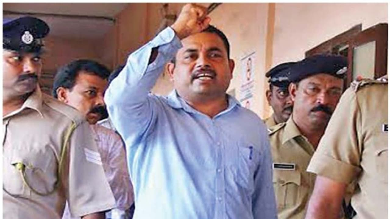 പൊലീസുകാരന്റെ വീട്ടിൽ അതിക്രമിച്ച് കയറി; രൂപേഷ് ഉള്‍പ്പടെയുള്ള മാവോയിസ്റ്റുകൾക്കെതിരെ കുറ്റം ചുമത്തി