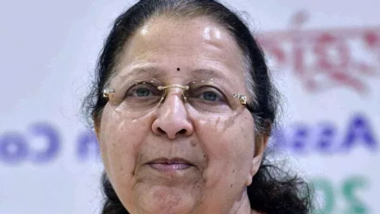 ಜೀವಂತ ಇರುವಾಗಲೇ ಸಾವಿನ ಸುದ್ದಿ ಹರಡಿದವರ ವಿರುದ್ಧ ಕ್ರಮಕ್ಕೆ ಆಗ್ರಹಿಸಿದ ಸುಮಿತ್ರ ಮಹಾಜನ್ ಜೀವಂತ ಇರುವಾಗಲೇ ಸಾವಿನ ಸುದ್ದಿ ಹರಡಿದವರ ವಿರುದ್ಧ ಕ್ರಮಕ್ಕೆ ಆಗ್ರಹಿಸಿದ ಸುಮಿತ್ರ ಮಹಾಜನ್