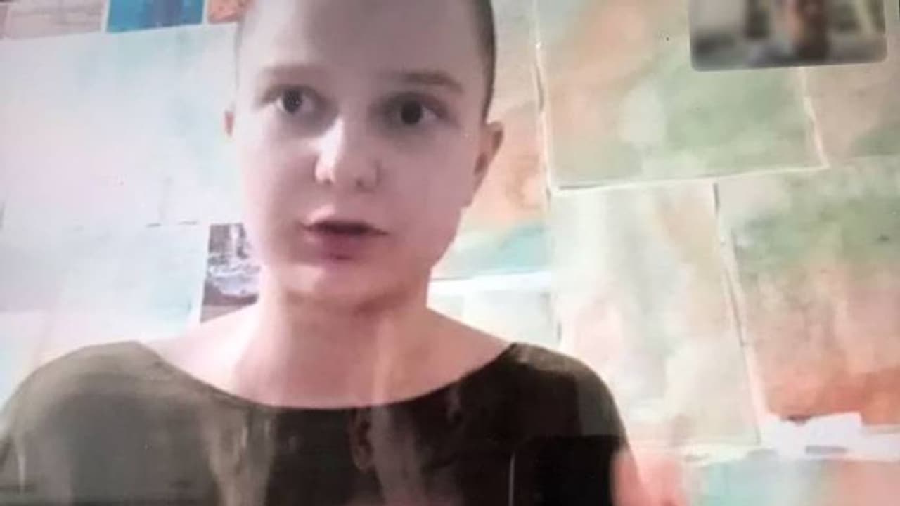 യോനിയുടെ ചിത്രം വരച്ചത് ഓൺലൈനിൽ പങ്കുവച്ചു, റഷ്യയിൽ കലാകാരിക്കെതിരെ വിചാരണ