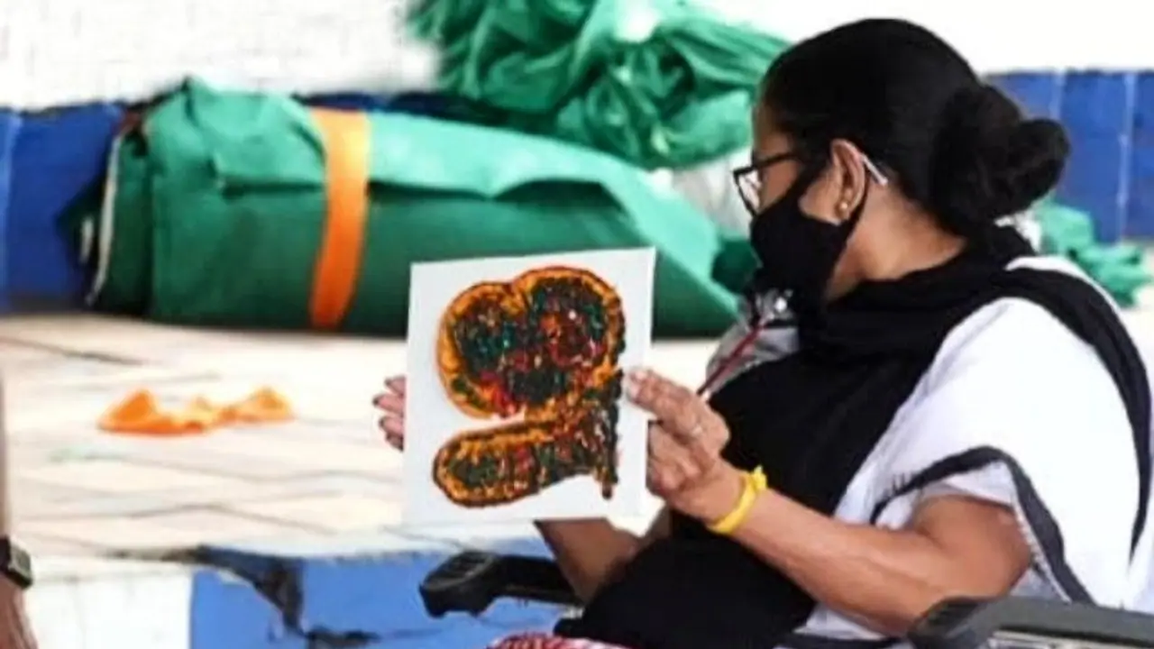 West Bengal CM Mamata Banerjee holds sit in protest in Kolkata over EC ban West Bengal CM Mamata Banerjee holds sit in protest in Kolkata over EC ban