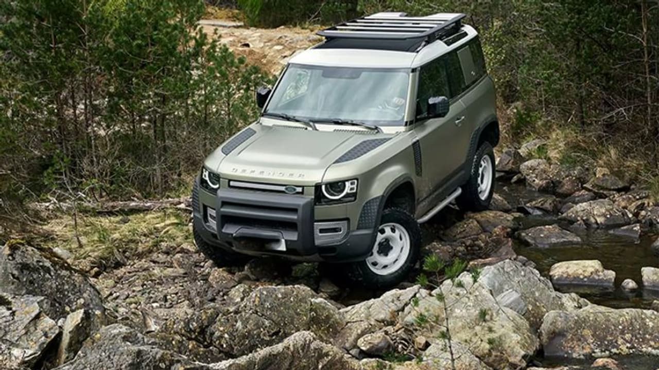 ലാ൯ഡ് റോവ൪ ഡിഫ൯ഡ൪ 90 ഇന്ത്യന്‍ വിപണിയിൽ