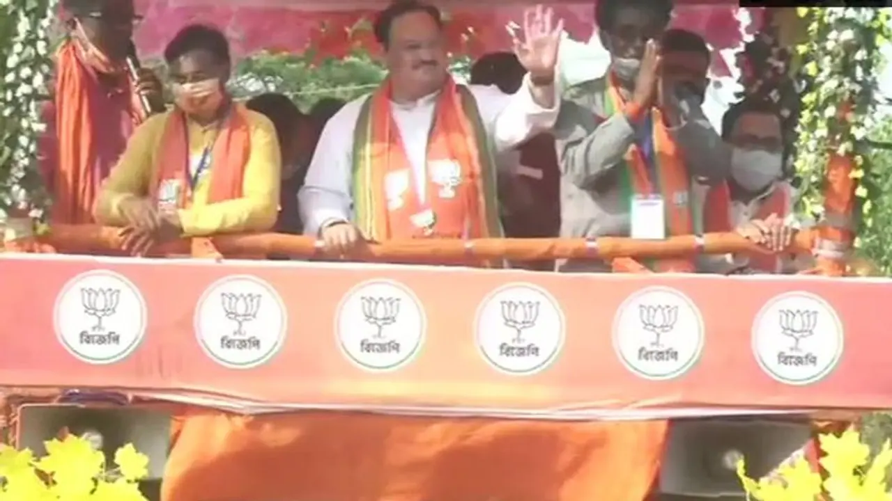 जेपी नड्डा का बंगाल में रोड शो, साथ में दिखा भारी हुजूम