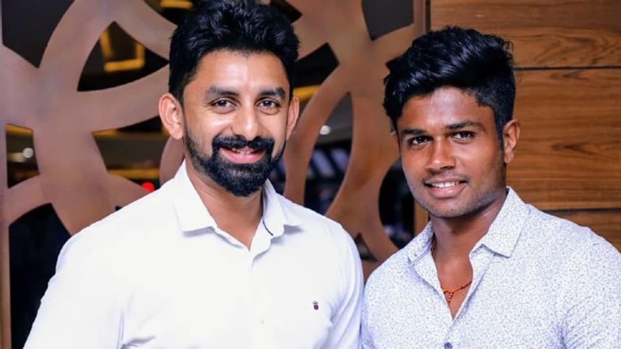 'വോണും ദ്രാവിഡും ഇരുന്ന ബഞ്ചിലാണ് സഞ്ജുവും, കളിക്കാനും കളിപ്പിക്കാനും അറിയാം'; റൈഫി സംസാരിക്കുന്നു 'വോണും ദ്രാവിഡും ഇരുന്ന ബഞ്ചിലാണ് സഞ്ജുവും, കളിക്കാനും കളിപ്പിക്കാനും അറിയാം'; റൈഫി സംസാരിക്കുന്നു