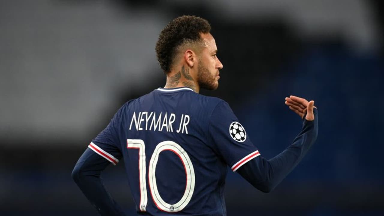 നെയ്മര് ബാഴ്സലോണയിലേക്കില്ല; ബ്രസീലിയന് താരം പിഎസ്ജിയുമായി കരാര് പുതുക്കി നെയ്മര് ബാഴ്സലോണയിലേക്കില്ല; ബ്രസീലിയന് താരം പിഎസ്ജിയുമായി കരാര് പുതുക്കി