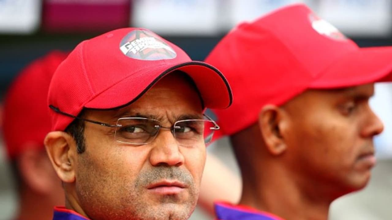 നാണക്കേട്! മുംബൈക്കെതിരെ കാര്ത്തിക്കും റസലും എന്താണ് ചെയ്തത്? ആഞ്ഞടിച്ച് സെവാഗ് നാണക്കേട്! മുംബൈക്കെതിരെ കാര്ത്തിക്കും റസലും എന്താണ് ചെയ്തത്? ആഞ്ഞടിച്ച് സെവാഗ്