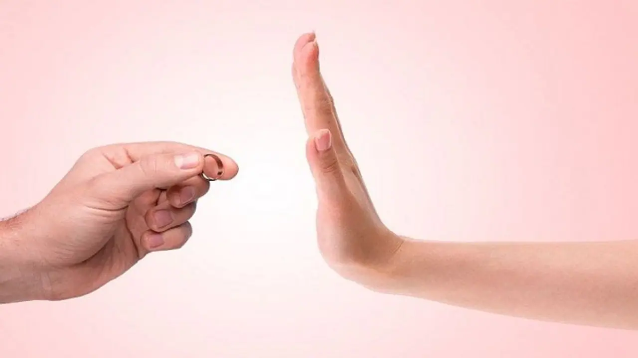 ఎస్సైతో అక్రమ సంబంధం: లేడీ కానిస్టేబుల్ భర్త ఆత్మహత్య ఎస్సైతో అక్రమ సంబంధం: లేడీ కానిస్టేబుల్ భర్త ఆత్మహత్య