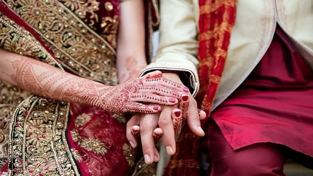 ಬಾಗಲಕೋಟೆ: ಕೊರೋನಾ ನಿಯಮ ಮೀರಿ ಜನರ ಸೇರಿಸಿ ಮದುವೆ, ಕೇಸ್ ದಾಖಲು