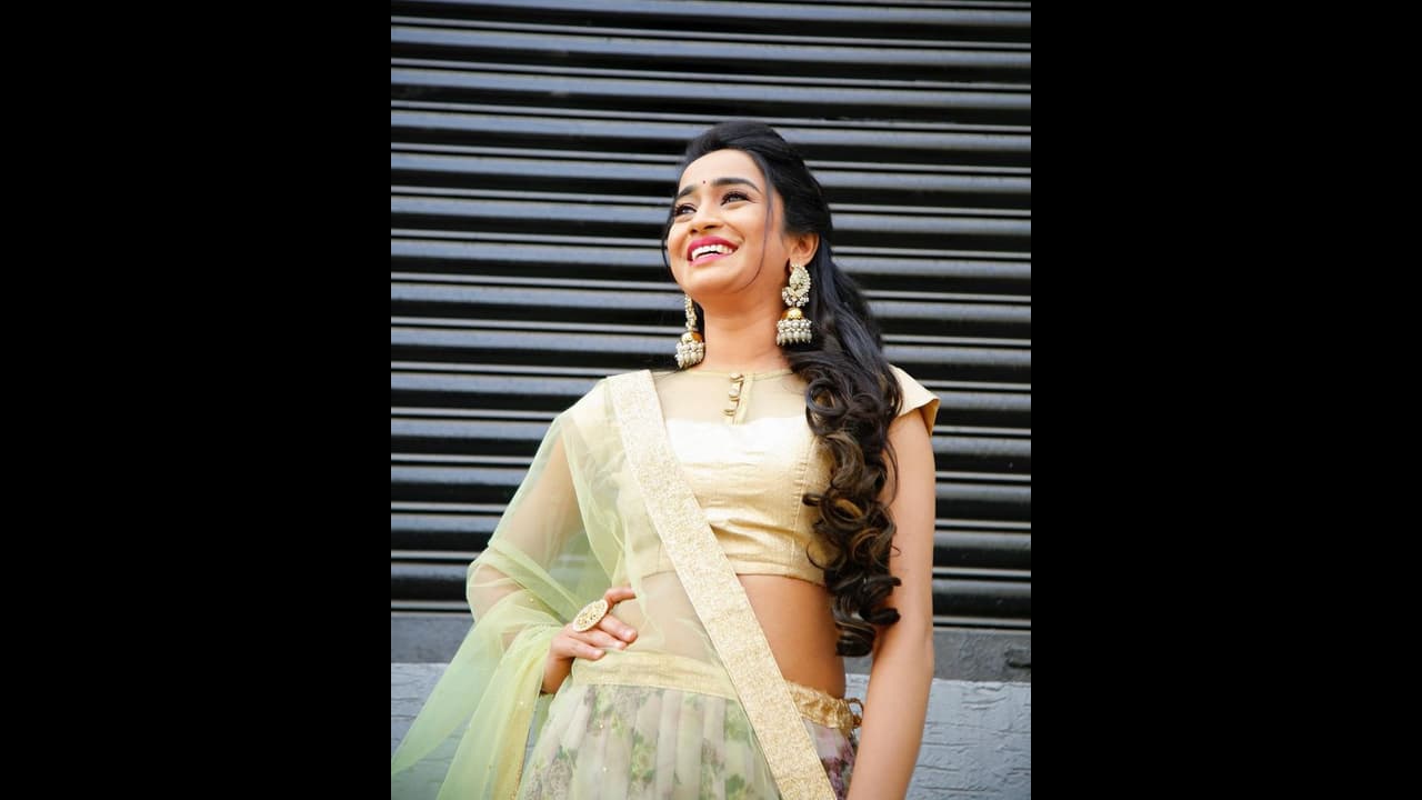 యాంకర్ వింధ్య పై సోనూసూద్ ప్రశంసలు.. కారణమిదే..! యాంకర్ వింధ్య పై సోనూసూద్ ప్రశంసలు.. కారణమిదే..!