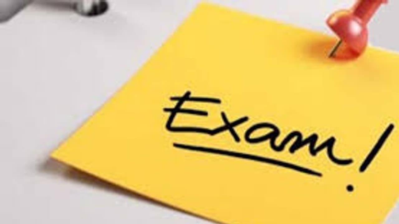 ‘பரீட்சை எழுதினால் தான் பாஸ்’... அரியர் மாணவர்களுக்கு தமிழக அரசு கொடுத்த அதிர்ச்சி...! ‘பரீட்சை எழுதினால் தான் பாஸ்’... அரியர் மாணவர்களுக்கு தமிழக அரசு கொடுத்த அதிர்ச்சி...!