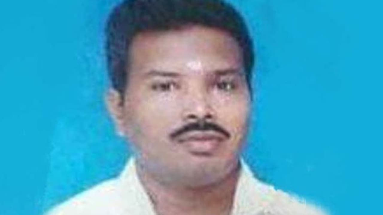 பட்டப்பகலில் பயங்கரம்... திமுக ஒன்றிய கவுன்சிலர் கொடூரமாக வெட்டிப்படுகொலை..! பட்டப்பகலில் பயங்கரம்... திமுக ஒன்றிய கவுன்சிலர் கொடூரமாக வெட்டிப்படுகொலை..!